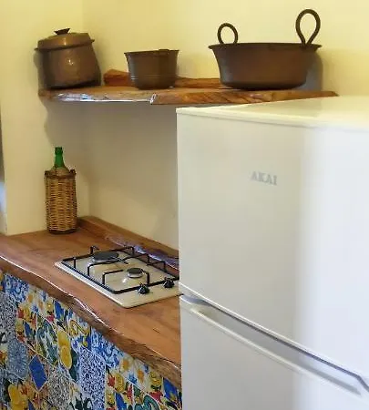 Gli Aranci Dell'etna Agroturismo *