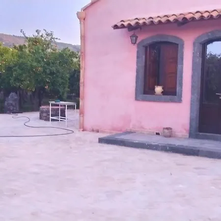 Gli Aranci Dell'etna Farm stay *